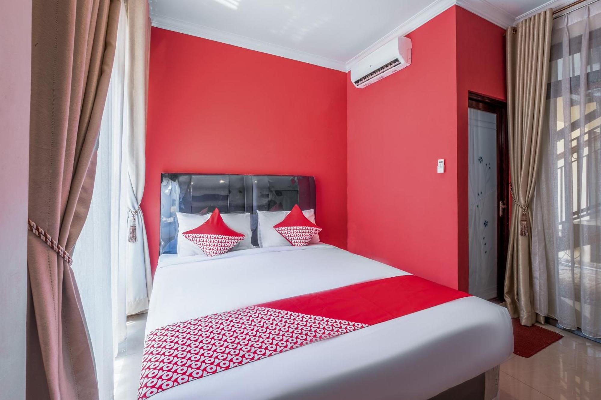 Oyo Collection O 1032 Rahayu Residence Syariah Cirebon Exterior photo